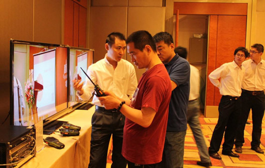 現(xiàn)場(chǎng)客戶交流